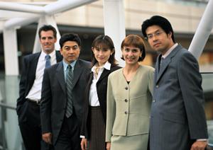 2025年版:おしゃれなパーカーデザインのトレンドと選び方完全ガイド